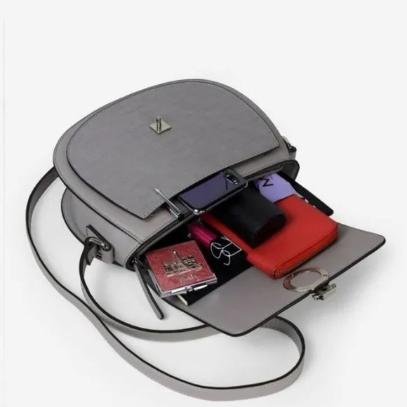 NWT Gray Grey Shoulder bag Crossbody bag faux croc vegan - Picture 2 of 4